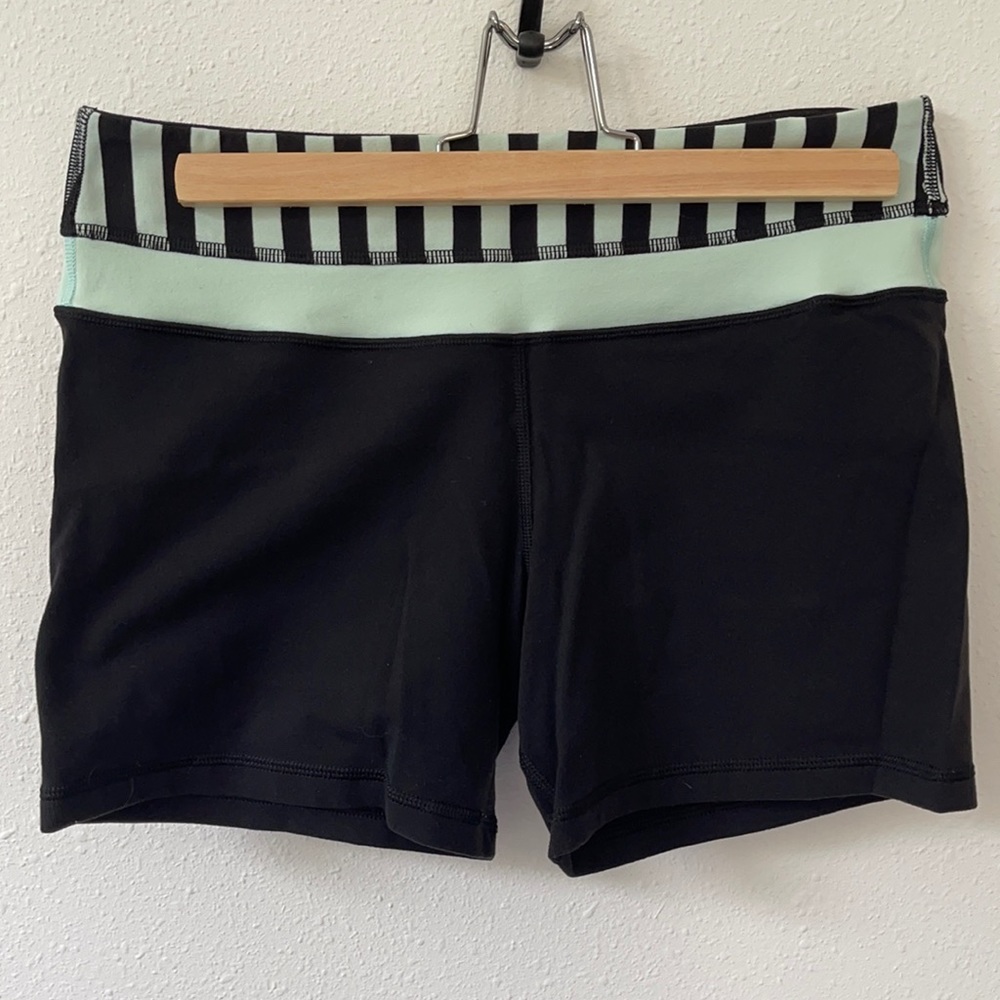 Lululemon Shorts - Size 8